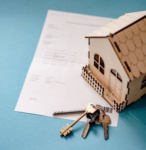 Vous souhaitez que votre avocat gère absolument tout, y compris la vente de vos biens immobiliers ?